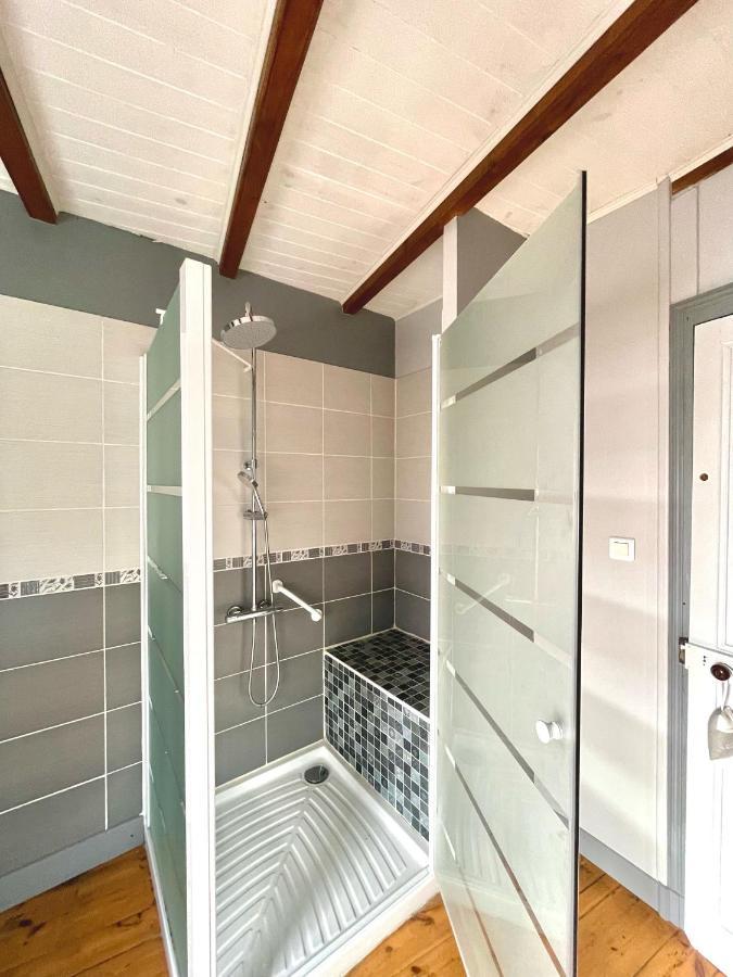 Chez Sarah - L'Escapade Bed & Breakfast Javerlhac-et-la-Chapelle-Saint-Robert ภายนอก รูปภาพ