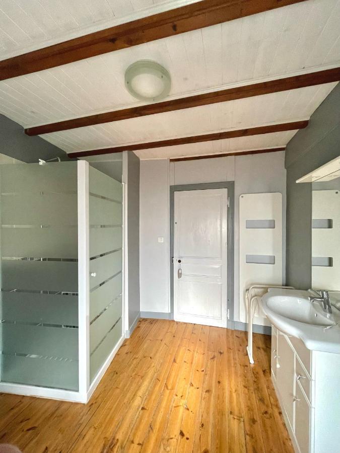 Chez Sarah - L'Escapade Bed & Breakfast Javerlhac-et-la-Chapelle-Saint-Robert ภายนอก รูปภาพ